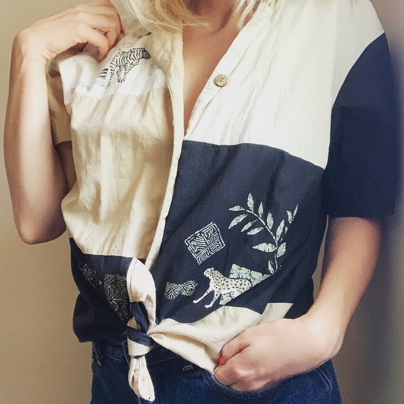 Teddi Tops - 🌟4 for $20 Vintage Teddi safari animal button up
